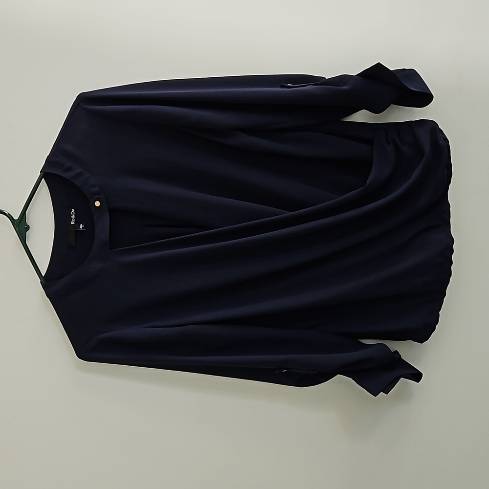 Ro & De Drape Front Criss Cross Blouse Top Small Navy